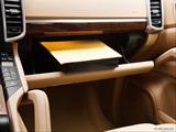  Glove box open photo